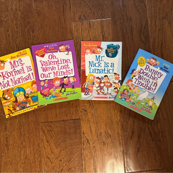 Dan Gutman Children's Book Set, Bundle of 8 from the My Weird School series - Picture 4 of 8